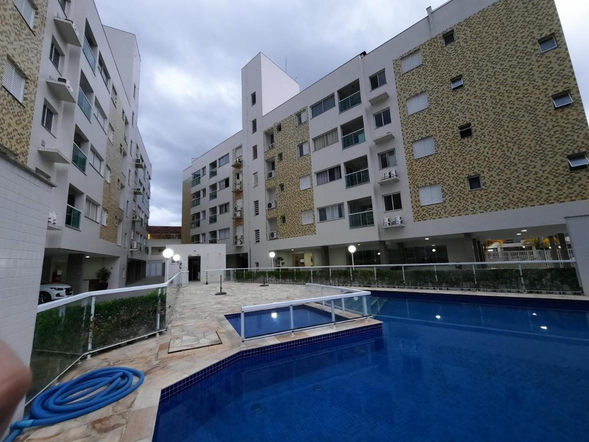Apartamento Avenida Wilson Ubatuba Bagian luar foto